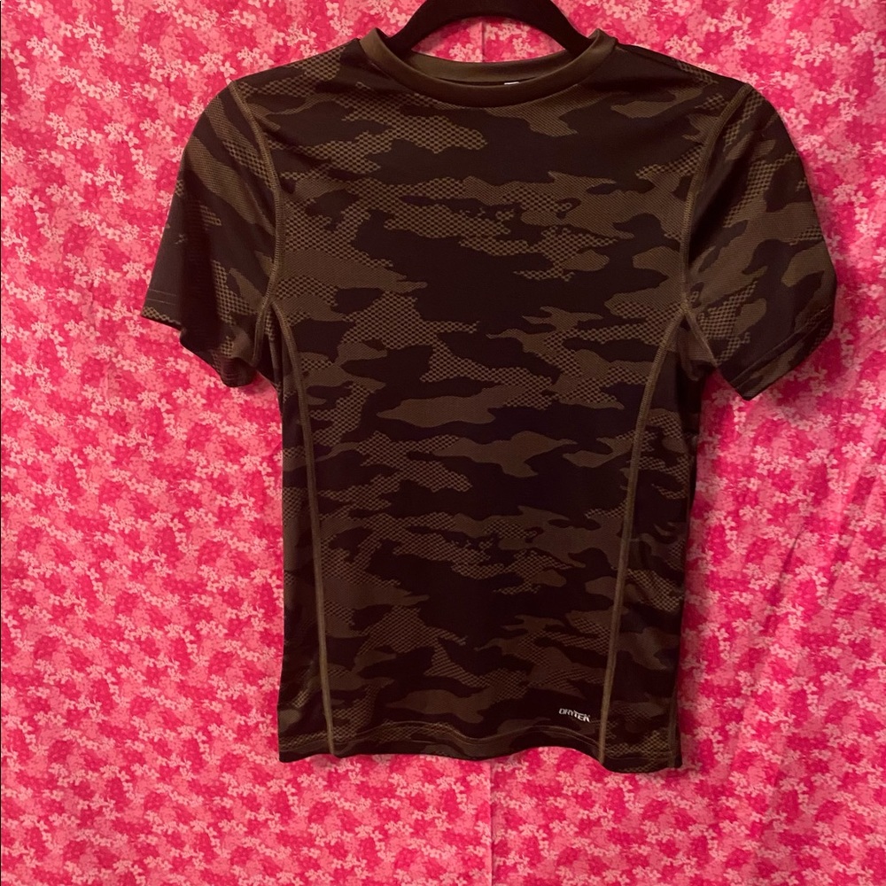 💙Tek Gear DryTek Boys Shirt Size Large (14/16)